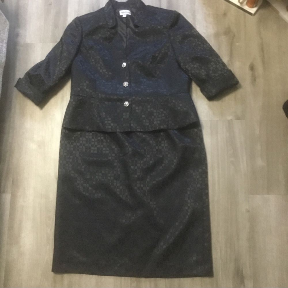 Nicolette Classic Black Women's Two-Piece Skirt Set with Subtle Texture Size 18